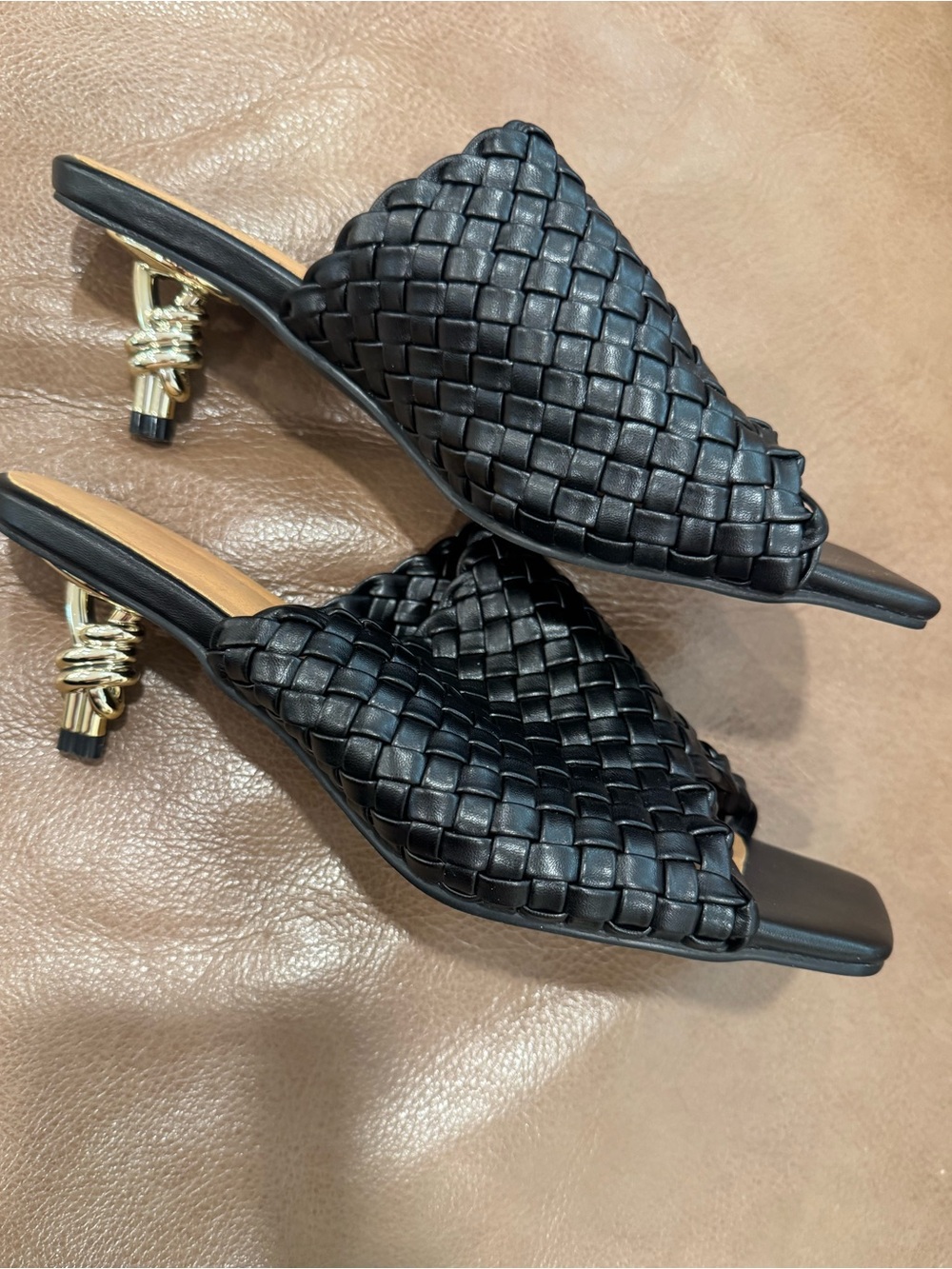 Black Bottega-esque Woven Shoes Heels Mules w/Gold Knot Heel Accent